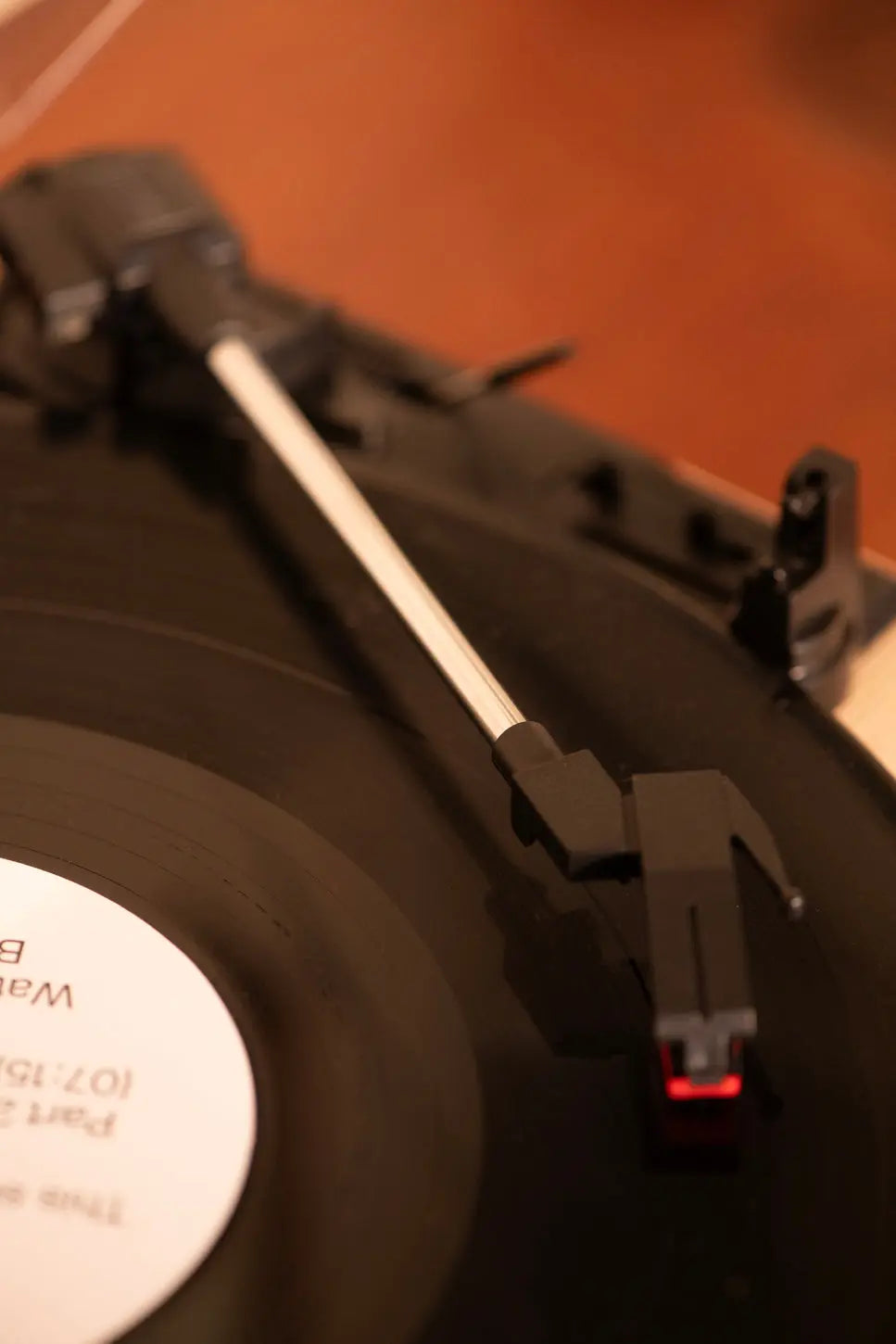 Tourne-disque avec haut-parleurs