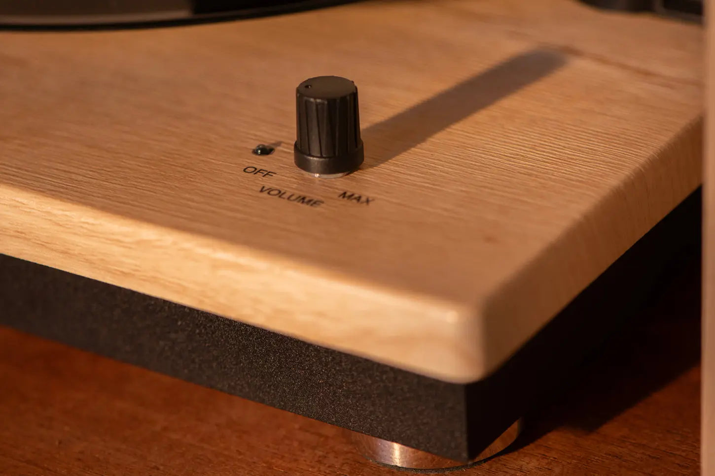 Tourne-disque avec haut-parleurs